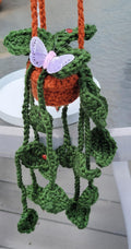 Crocheted plants with flowers